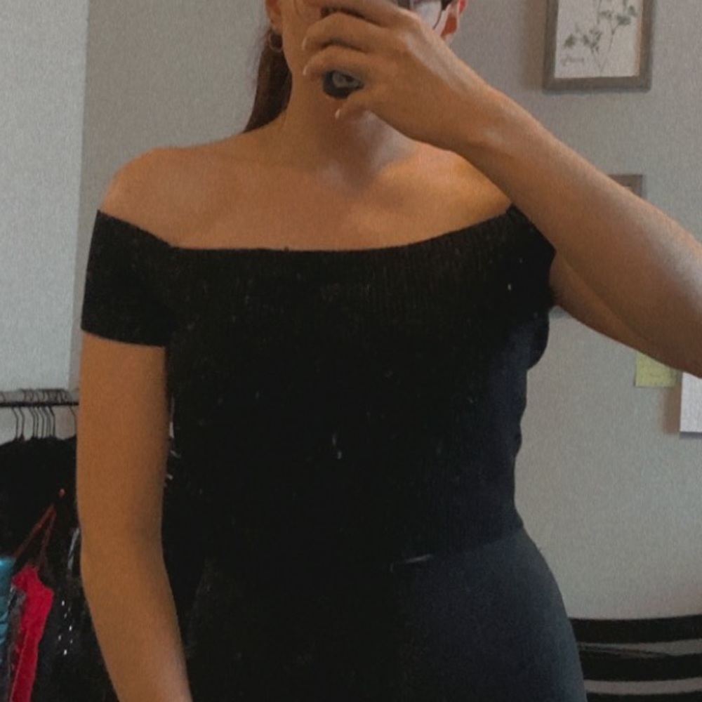 Black off the shoulder crop top